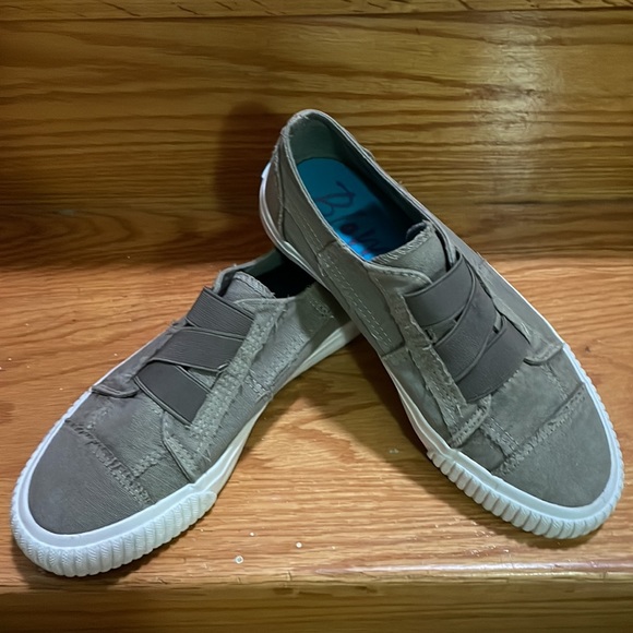 Blowfish Malibu army green canvas sneakers Size 6US - Picture 2 of 5